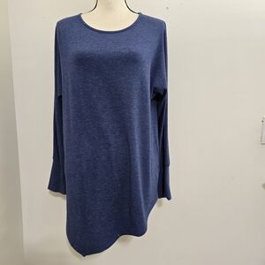 women's size Medium Long Sleeve Casual Minimalist Assymetric‎ Top Blue GREIGE